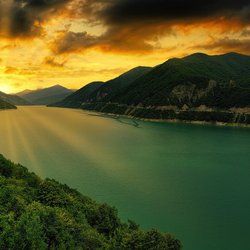 Lake scene (https://pixabay.com/photos/lake-mountains-sunset-sunrise-6394315/)